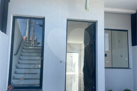 Casa à venda com 3 quartos, sendo 1 suíte,  em Jardim São Pedro, Mogi das Cruzes, SP