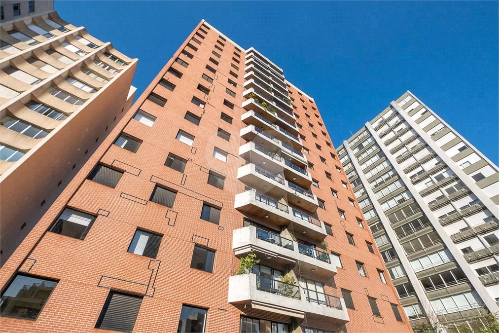 Apartamento à venda com 3 quartos, sendo 1 suíte, em Jardim das Bandeiras, São Paulo, SP