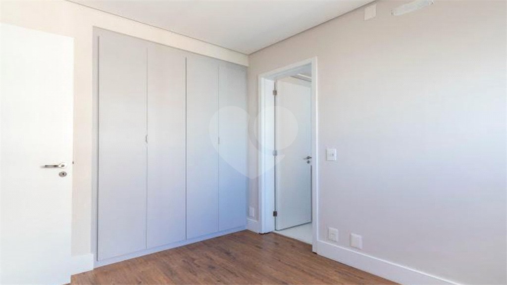 Apartamento à venda com 3 suítes em Moema, São Paulo, SP