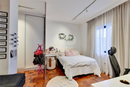 Casa à venda com 4 suítes em Granja Julieta, São Paulo, SP
