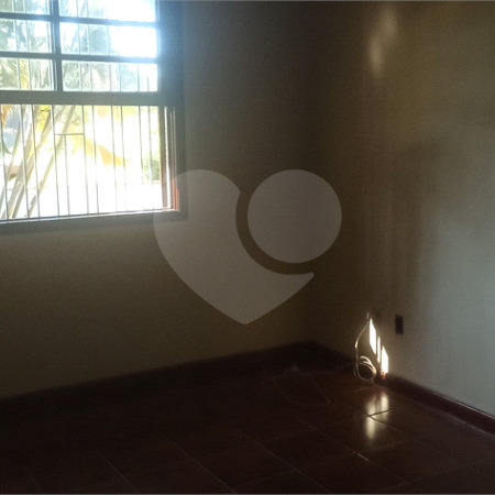 Chácara à venda com 5 quartos, sendo 3 suítes, em Parque Residencial Atibaia, Atibaia, SP