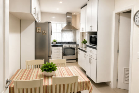 Apartamento à venda com 4 suítes em Vila Uberabinha, São Paulo, SP