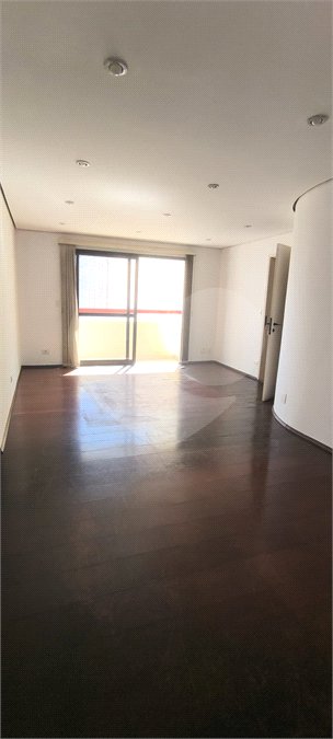 Apartamento à venda com 3 quartos, sendo 1 suíte, em Pinheiros, São Paulo, SP