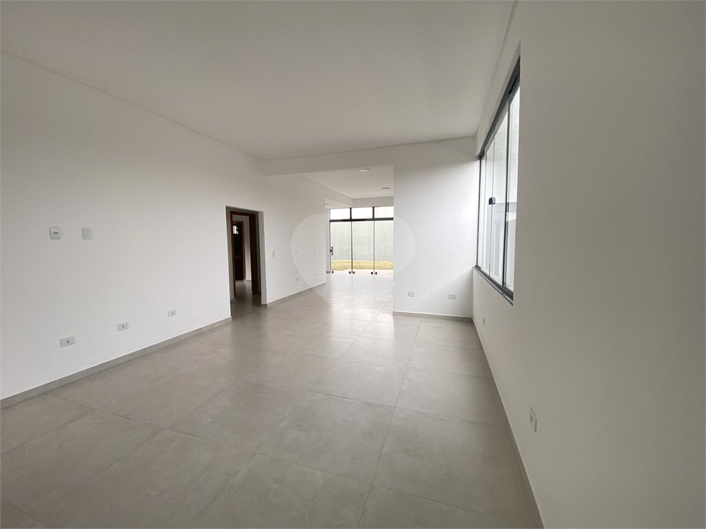 Casa à venda com 3 suítes em Jardim Estoril, Ponta Porã, MS