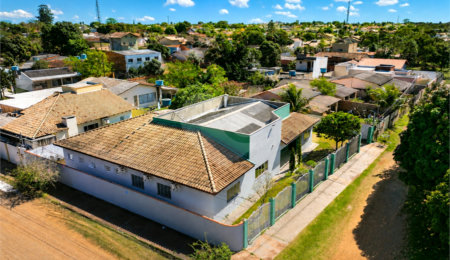 Casa Térrea à venda com 3 quartos, sendo 1 suíte,  no Centro, Chapada dos Guimarães, MT