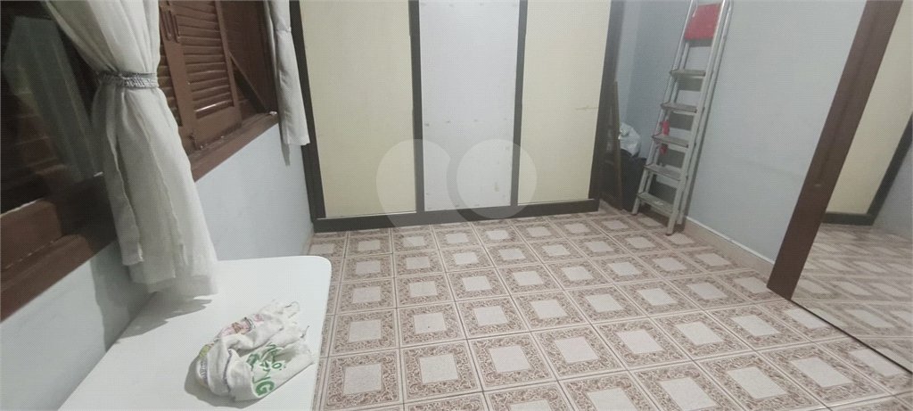 Casa à venda com 3 quartos, sendo 1 suíte,  em Jardim Vila Galvão, Guarulhos, SP