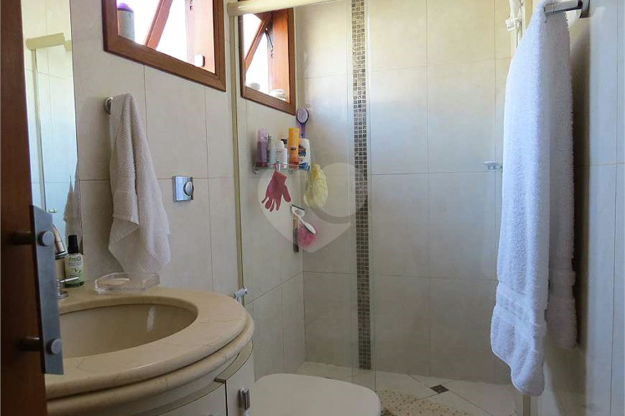 Sobrado à venda com 4 quartos, sendo 1 suíte, em Santana, São Paulo, SP