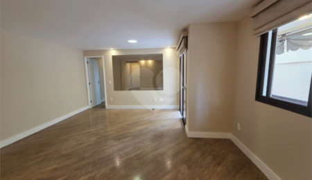 Apartamento à venda com 3 quartos, sendo 1 suíte,  em Tijuca, Rio de Janeiro, RJ