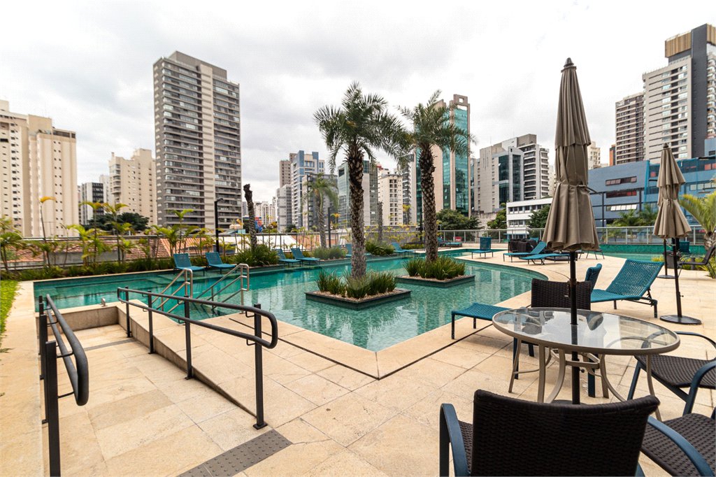 Apartamento para alugar com 2 suítes em Vila Olímpia, São Paulo, SP