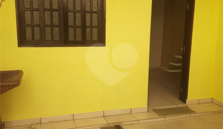 Sobrado à venda com 4 quartos, sendo 2 suítes,  em Pedreira, São Paulo, SP