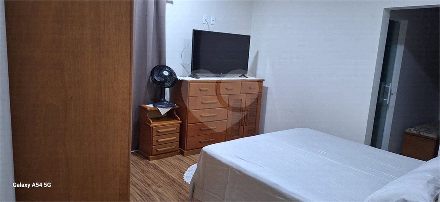 Casa à venda com 4 quartos, sendo 2 suítes, no condomínio Saint Patrick, Sorocaba - SP