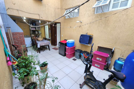 Casa próximo da praia com 3 dormitórios à venda, 128 m² por R$ 1.300.000 - Pompéia - Santos/SP