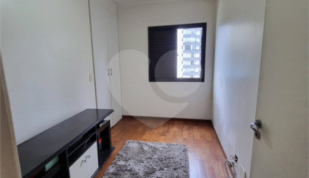 Apartamento à venda com 3 quartos, sendo 1 suíte, em Jardim Londrina, São Paulo, SP