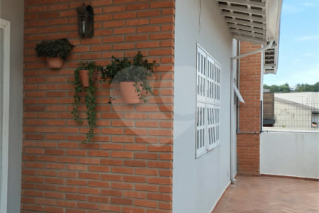 Casa à venda com 3 quartos, sendo 1 suíte, em Jardim das Palmeiras, Valinhos, SP