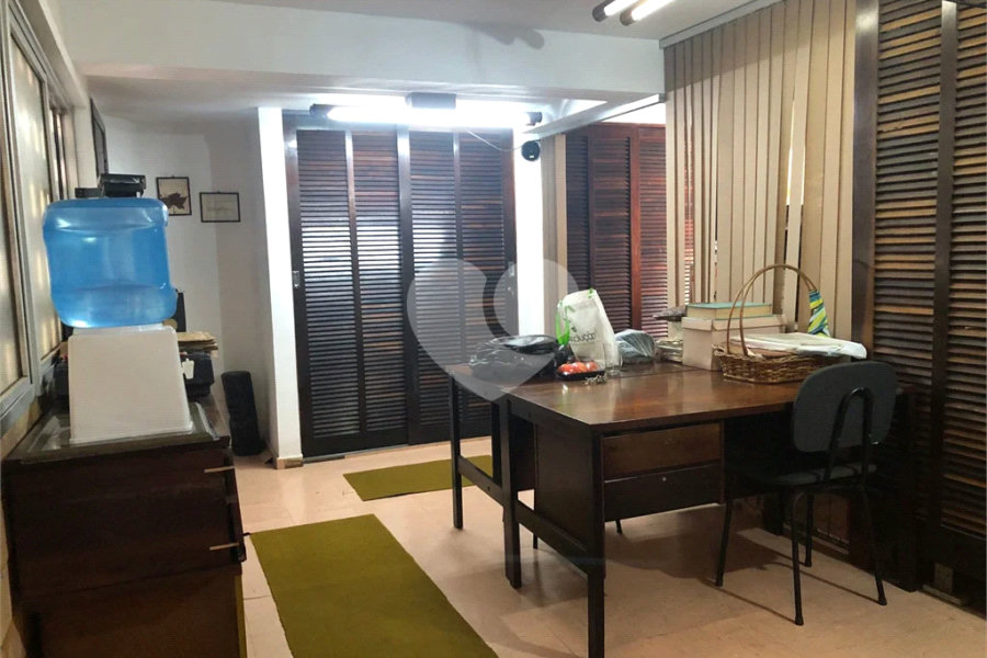 Sobrado à venda com 5 quartos, sendo 1 suíte,  em Jardim São Bento, São Paulo, SP