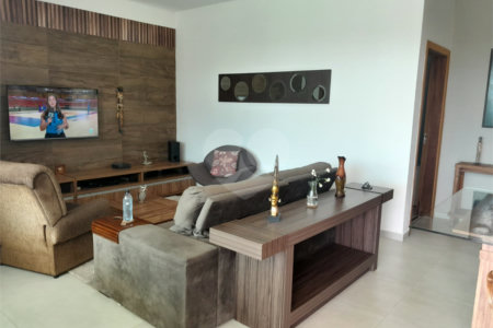 Casa à venda com 3 suítes no condomínio Village Ipanema 1, Araçoiaba da Serra - SP