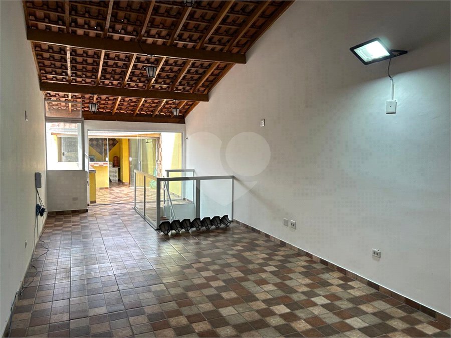 Casa de Vila para alugar com 4 suítes em Vila Romana, São Paulo, SP