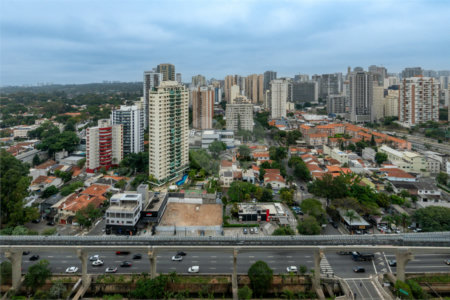 Apartamento à venda com 3 suítes em Campo Belo, São Paulo, SP
