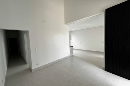 Casa à venda com 3 quartos, sendo 1 suíte, no condomínio Village Moutonnée, Salto - SP