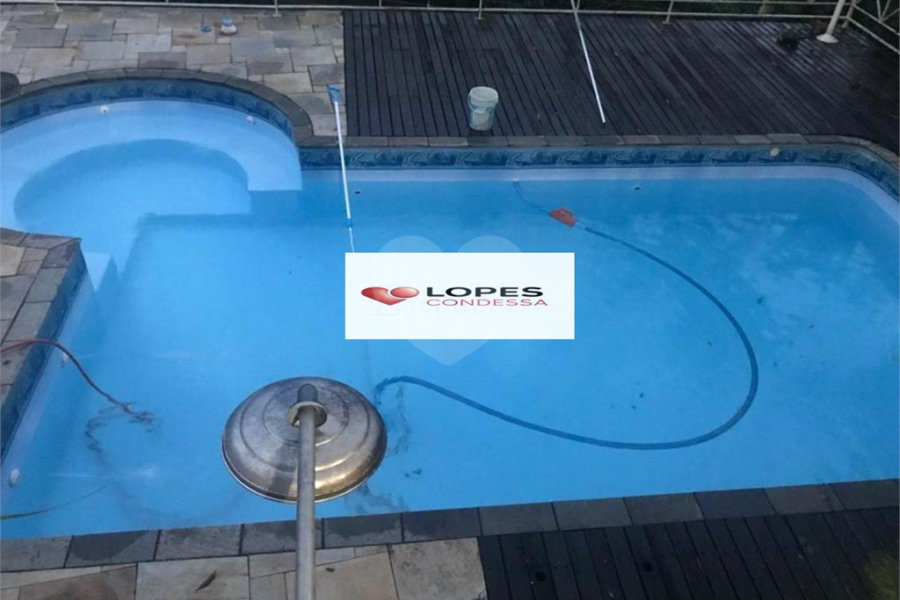 Casa à venda com 3 suítes no condomínio Alpes da Cantareira, Mairiporã - SP