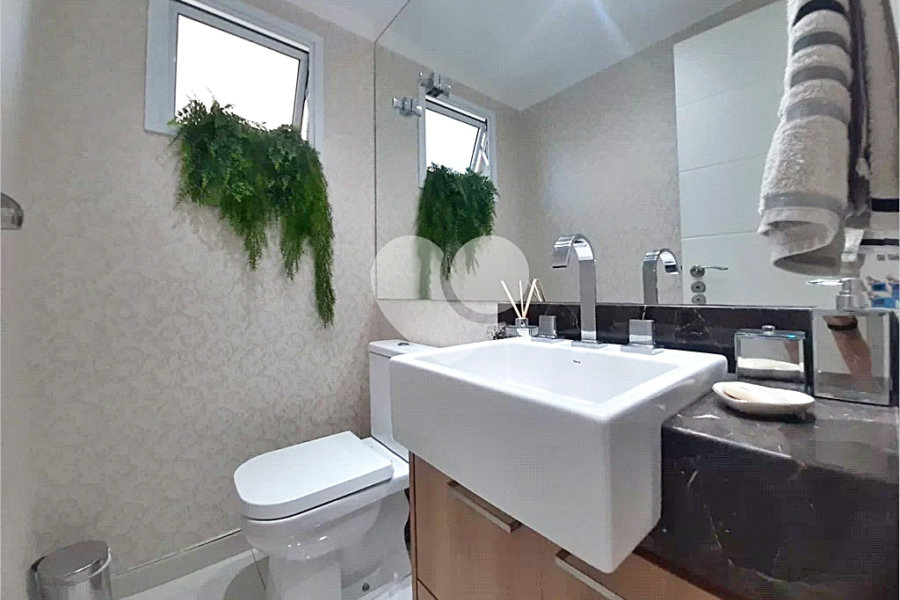 Casa à venda com 5 quartos, sendo 2 suítes, no condomínio Florada da Serra, São Paulo - SP