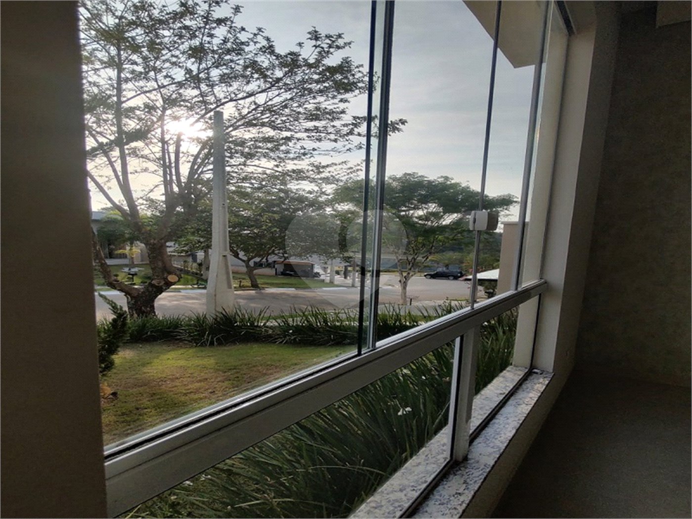Casa à venda com 3 quartos, sendo 1 suíte,  no condomínio Atibaia Park 1, Atibaia - SP