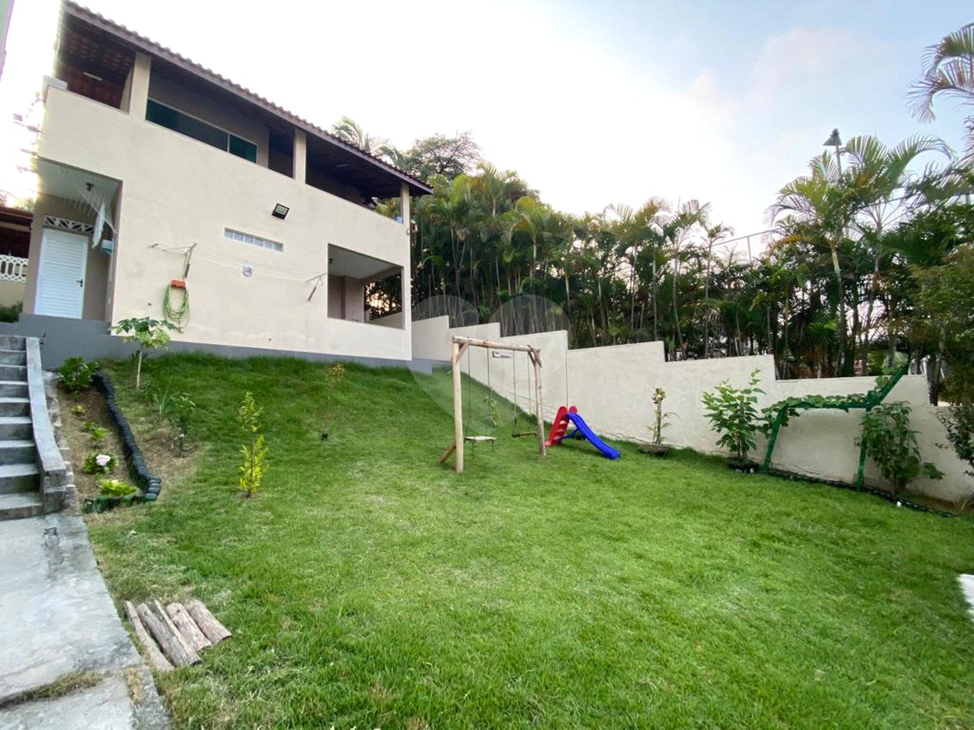 Sobrado à venda com 2 quartos, sendo 1 suíte, em Horto, São Paulo, SP