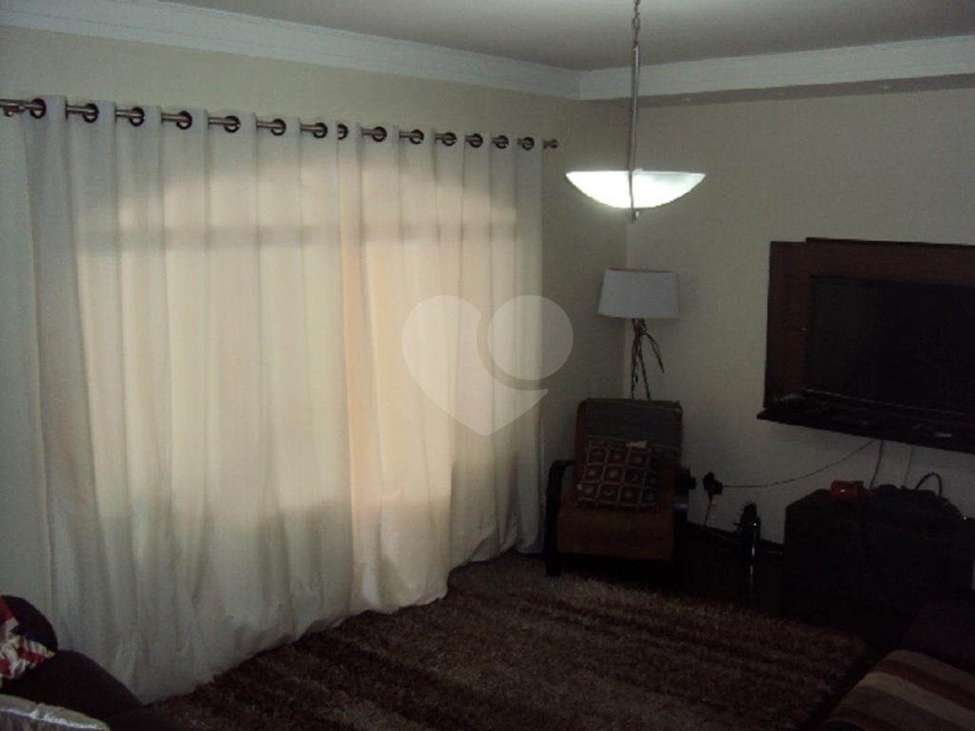 Sobrado à venda com 3 quartos, sendo 1 suíte,  em Jardim Pinheiros, São Paulo, SP