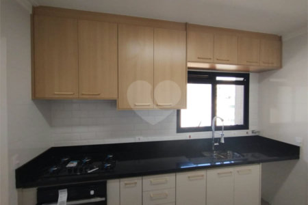 Apartamento à venda com 5 quartos, sendo 2 suítes, em Aclimação, São Paulo, SP
