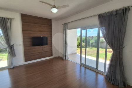 Casa à venda com 4 quartos, sendo 3 suítes,  no condomínio Fazenda Alta Vista, Salto de Pirapora - SP