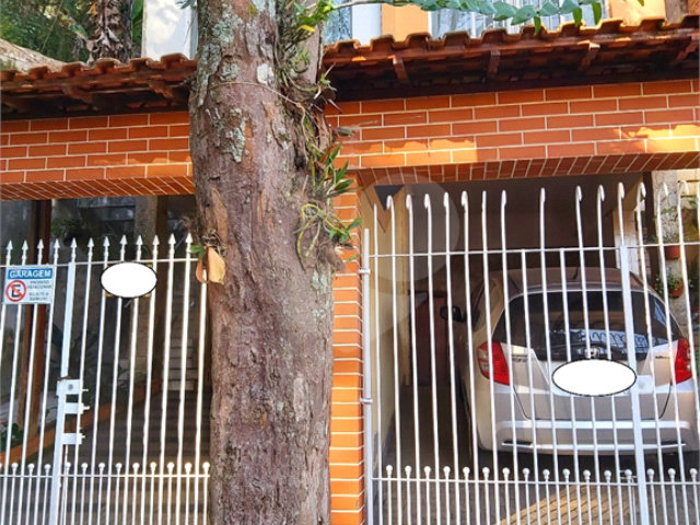 Sobrado à venda com 3 quartos, sendo 1 suíte,  em Vila Irmãos Arnoni, São Paulo, SP