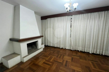 Casa à venda com 4 quartos, sendo 1 suíte, em Vila Mascote, São Paulo, SP