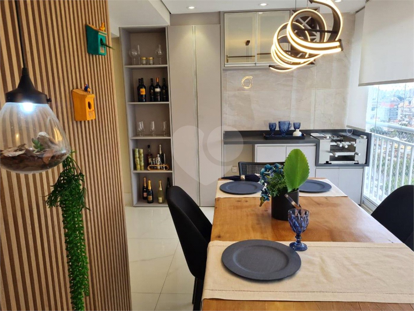 Apartamento à venda com 3 quartos, sendo 1 suíte,  em Vila Anastácio, São Paulo, SP