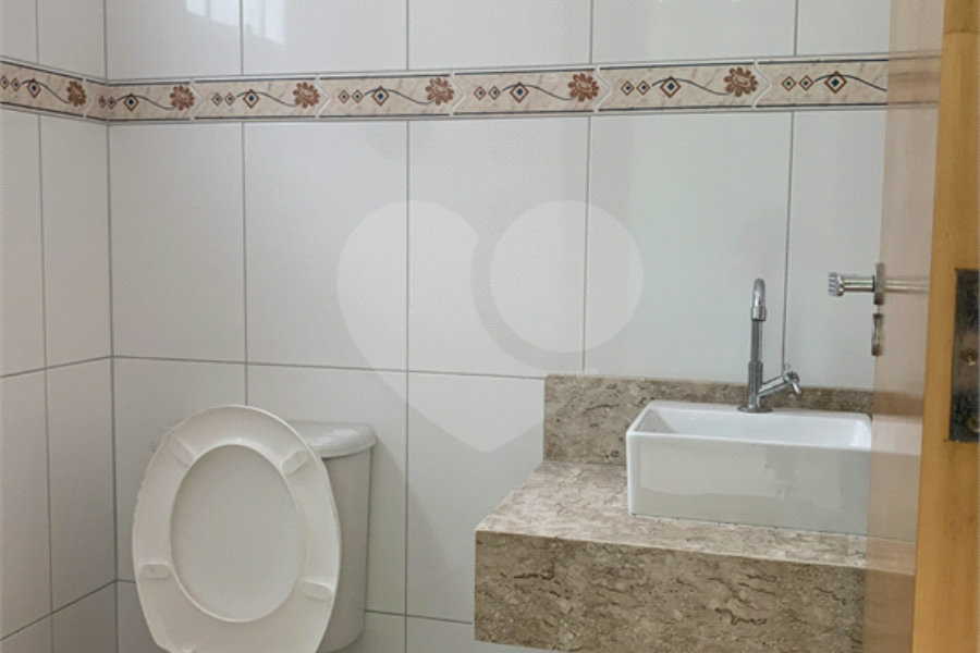 Casa à venda com 2 suítes no condomínio Residencial Pitangueiras, São Paulo - SP