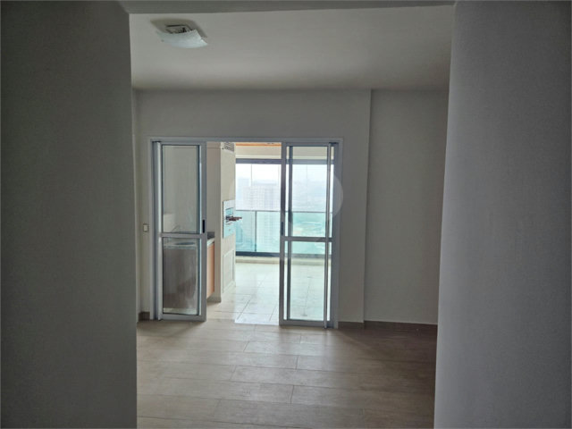 Apartamento para alugar com 2 quartos, sendo 1 suíte,  em Chácara Santo Antônio, São Paulo, SP