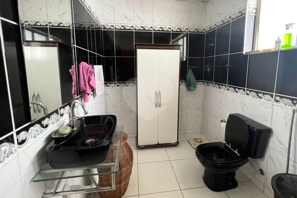 Casa à venda com 4 quartos, sendo 1 suíte, em Jardim das Vertentes, São Paulo, SP