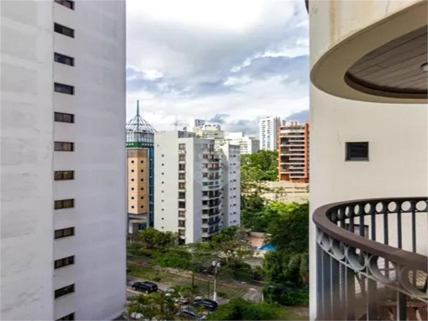 Apartamento à venda com 4 quartos, sendo 3 suítes, em Vila Andrade, São Paulo, SP
