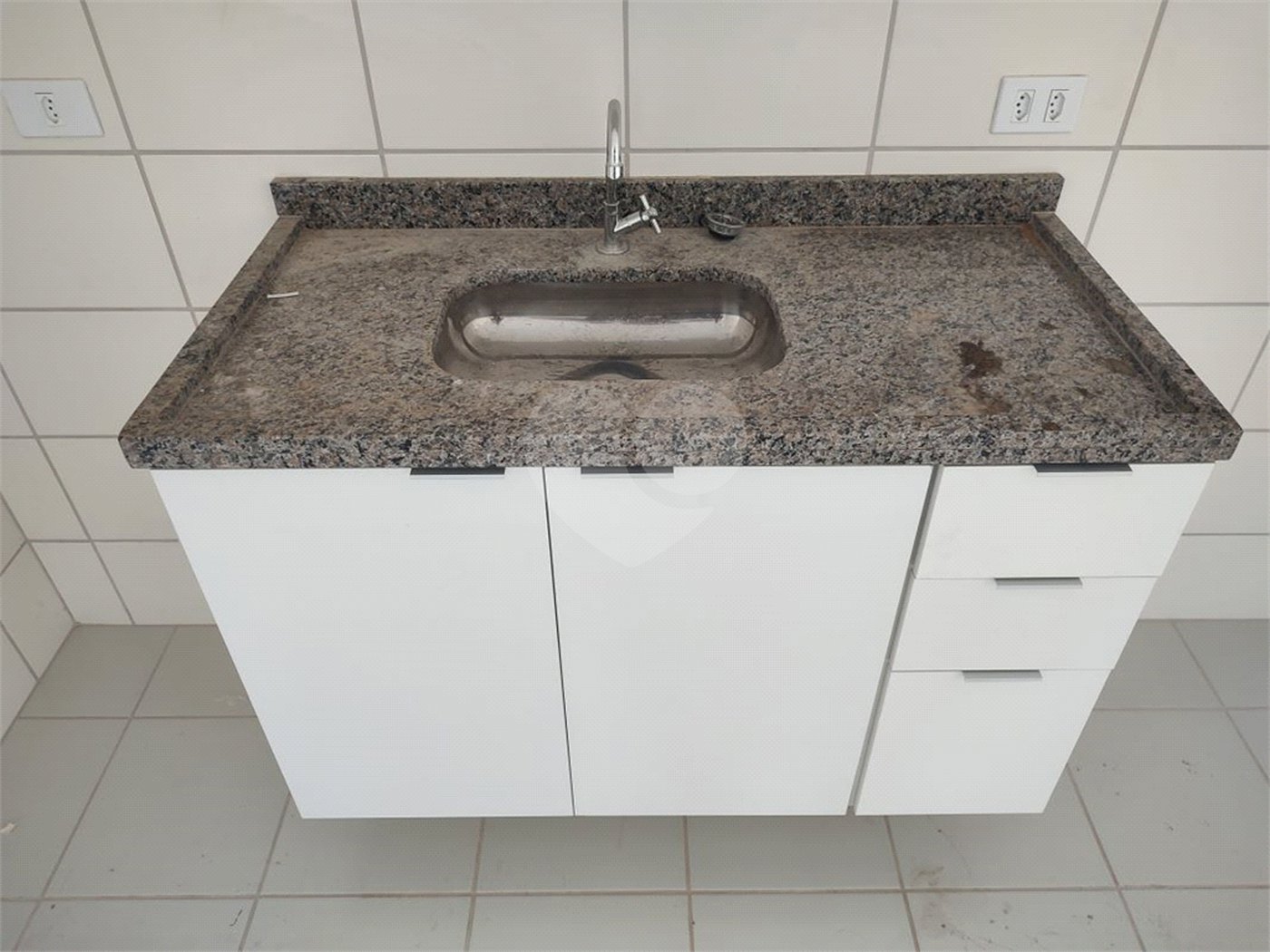 Apartamento para alugar com 2 quartos, sendo 1 suíte,  em Jardim das Palmeiras, Atibaia, SP