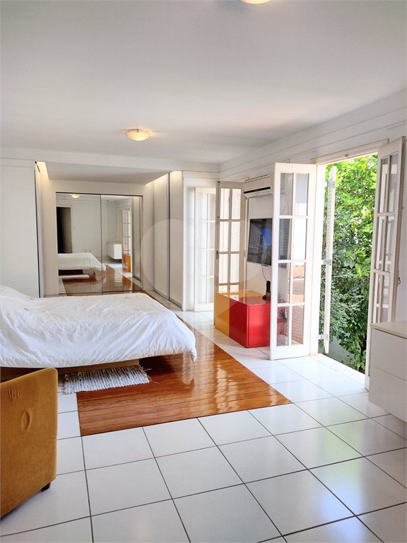 Sobrado à venda com 3 quartos, sendo 1 suíte, em Jardim São Paulo(zona Norte), São Paulo, SP