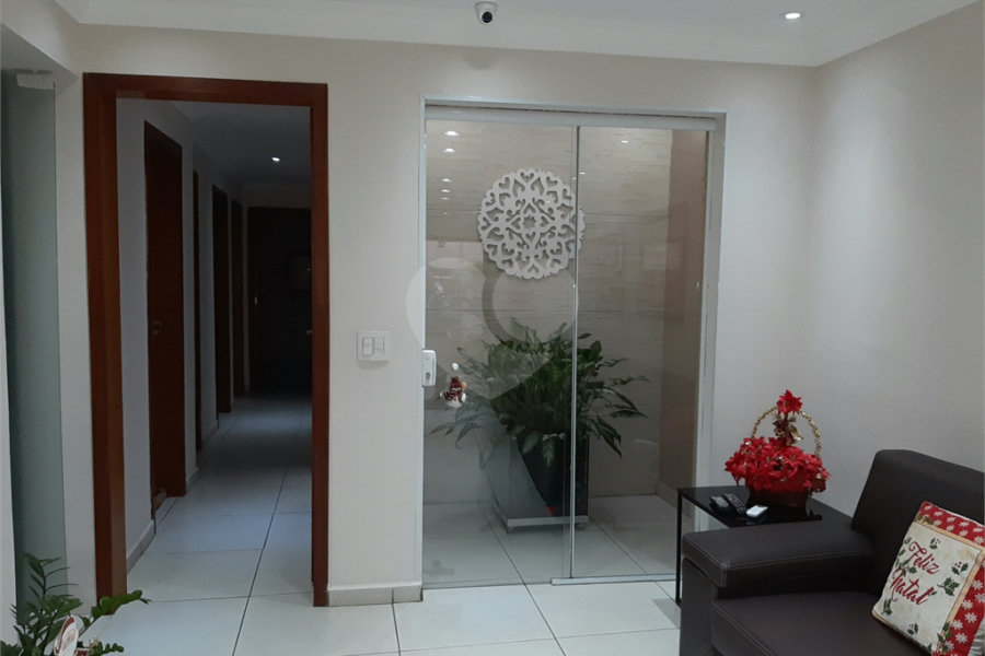 Sobrado à venda com 6 quartos, sendo 2 suítes,  em Limão, São Paulo, SP