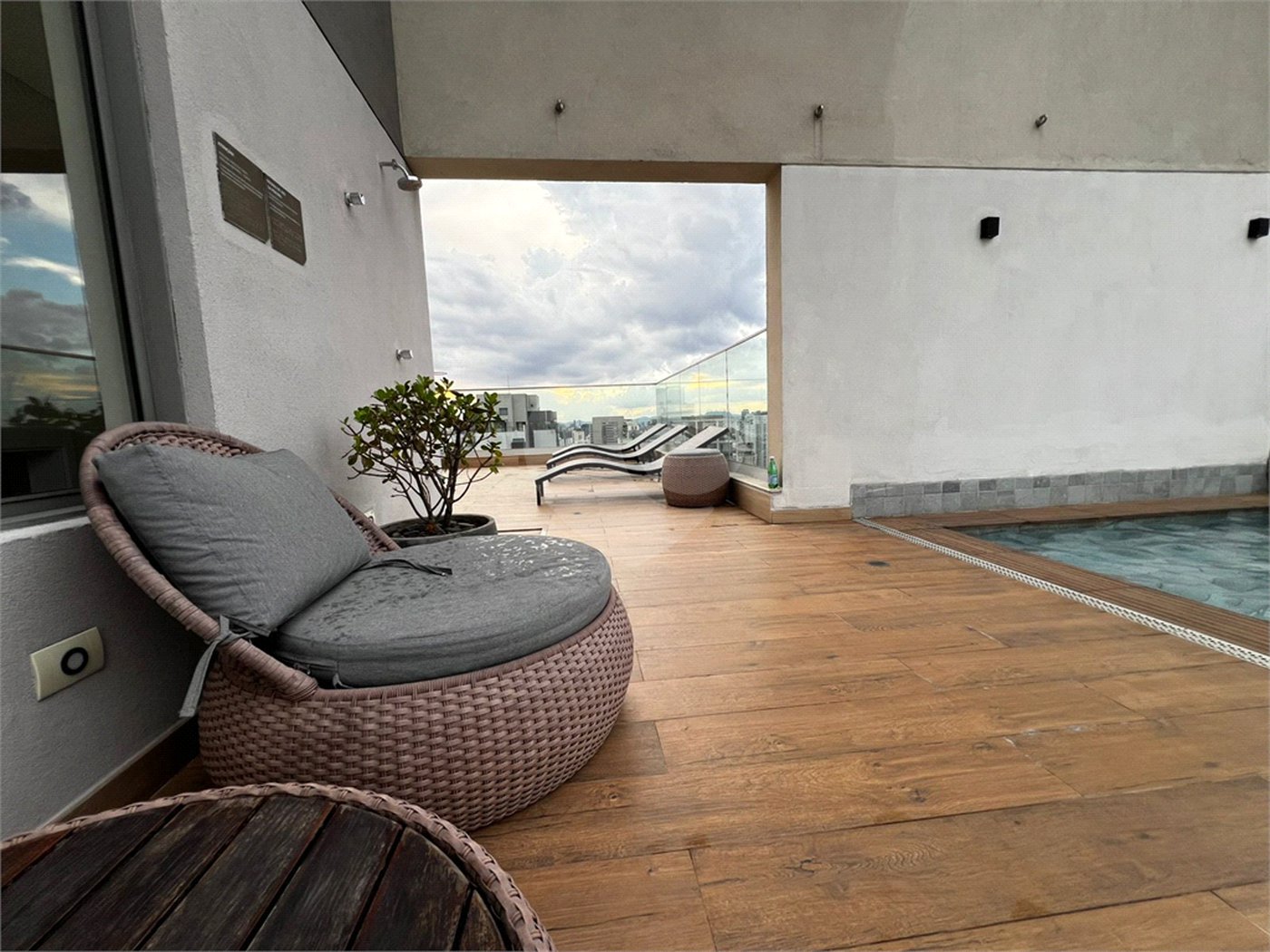 Apartamento à venda com 2 suítes em Indianópolis, São Paulo, SP