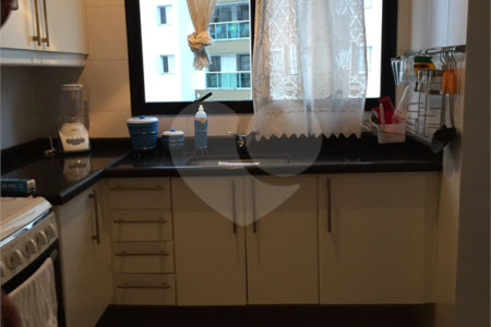 Apartamento à venda com 3 quartos, sendo 1 suíte, em Vila Andrade, São Paulo, SP
