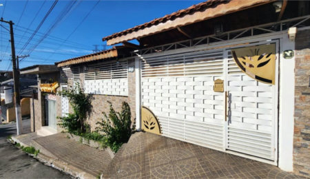 Casa Térrea à venda com 3 quartos, sendo 2 suítes, em Vila Medeiros, São Paulo, SP