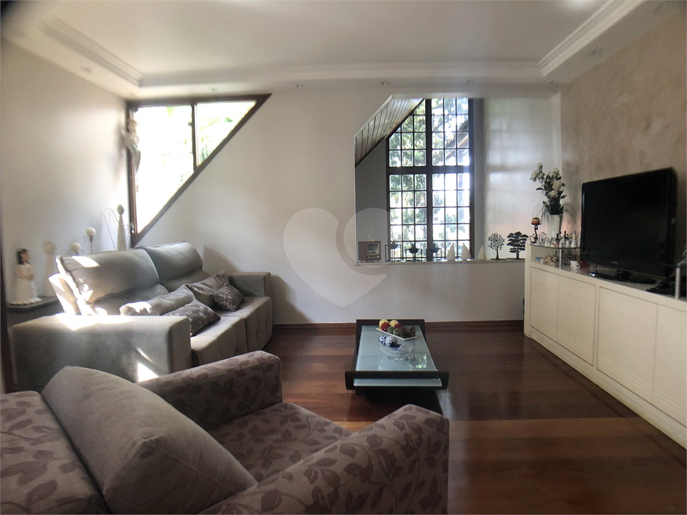 Casa à venda com 4 suítes no condomínio Residencial Floresta, São Paulo - SP