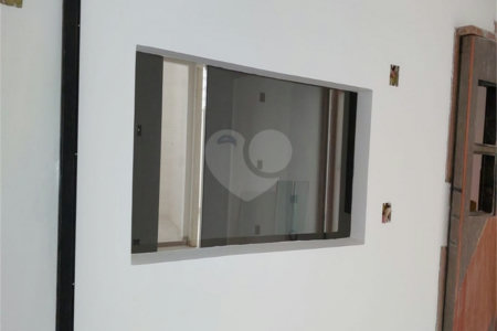 Sobrado à venda com 3 quartos, sendo 2 suítes, em Vila Paulicéia, São Paulo, SP