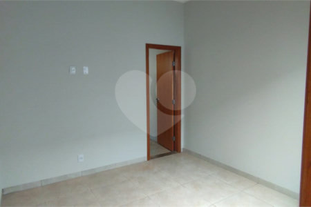 Casa à venda ou para alugar com 2 quartos, sendo 1 suíte, em Ipê, Três Lagoas, MS