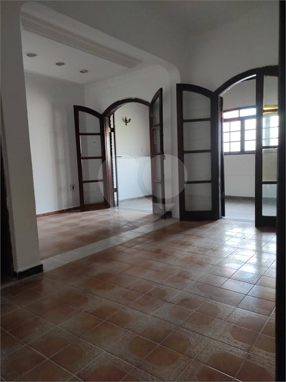 Casa à venda com 3 suítes em Matriz, Mauá, SP