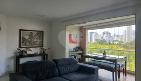 Apartamento à venda com 3 quartos, sendo 1 suíte,  em Tatuapé, São Paulo, SP