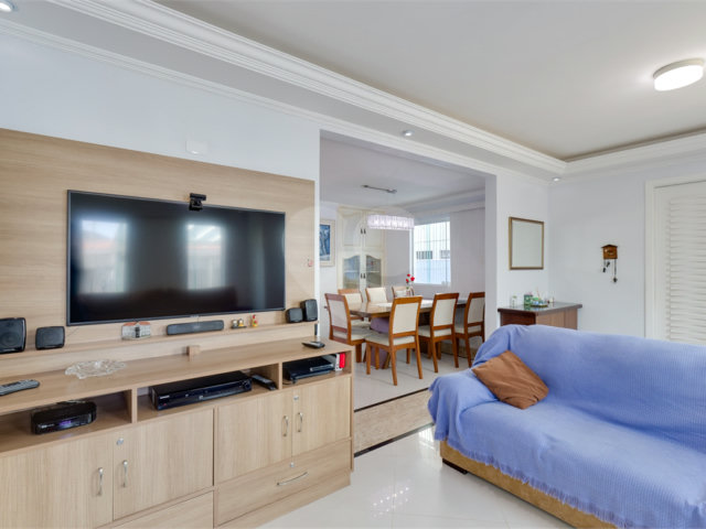 Casa à venda com 3 quartos, sendo 1 suíte,  em Santo Amaro, São Paulo, SP