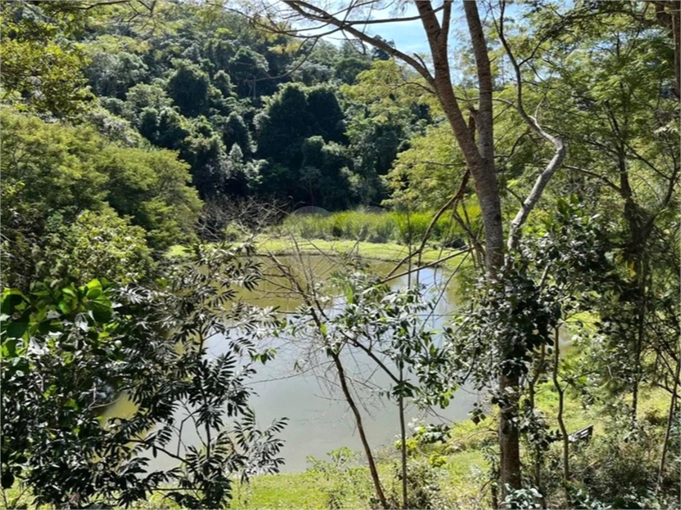 Sítio à venda com 4 quartos, sendo 2 suítes,  em Sorocamirim (canguera), São Roque, SP